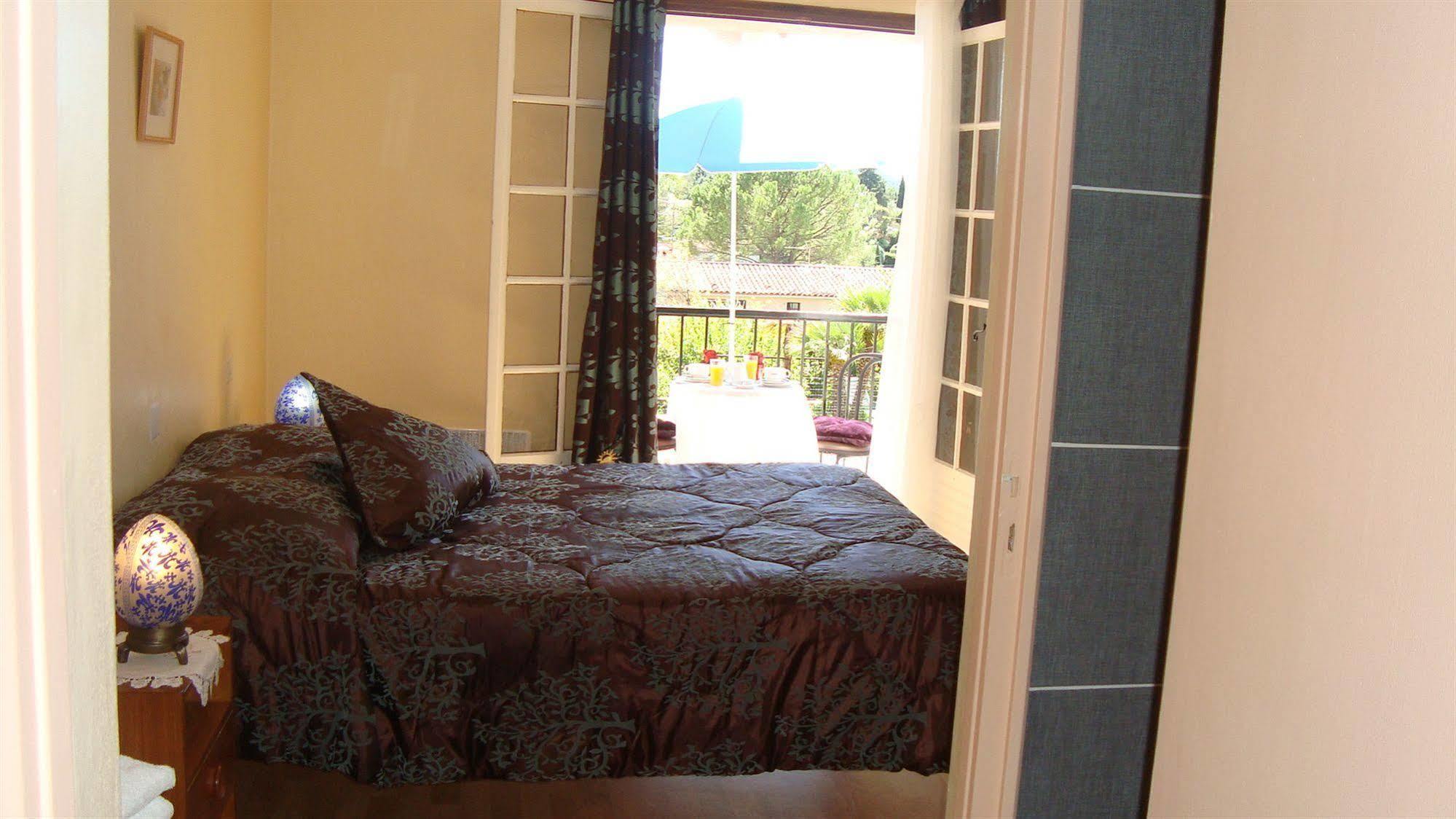 Hotel De La Poste Peymeinade Ngoại thất bức ảnh